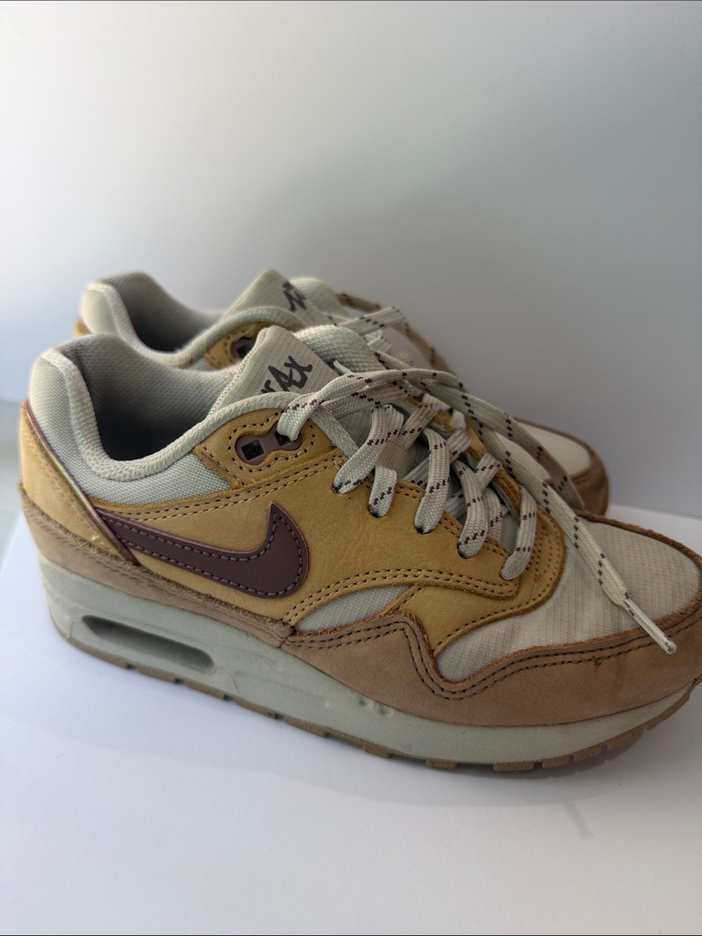 Nike youth Air Max 1 SE